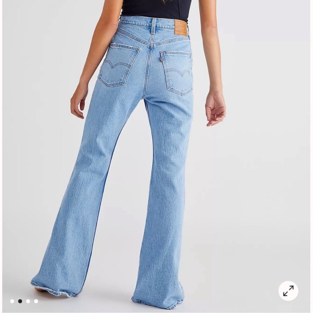 Levi's Premium 70's High Rise Flare Jeans - Picture 7 of 11